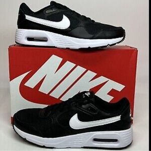 Nike Air Max Running Shoes Grade School Boy Size 5.5Y Woman 7 Black White